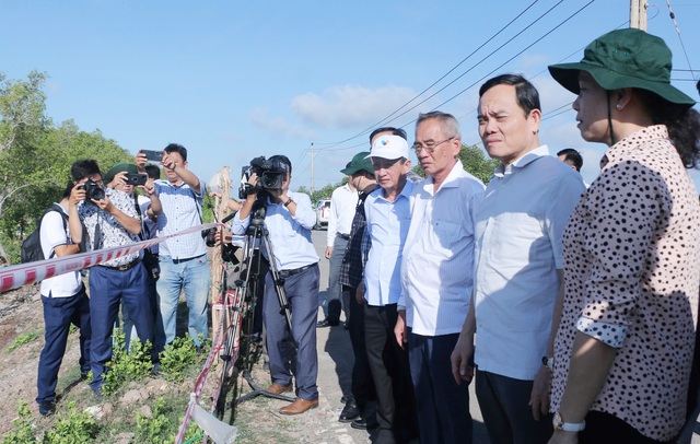 Phó thủ tướng Trần Lưu Quang làm việc với Bạc Liêu và Cà Mau về sạt lở- Ảnh 2.