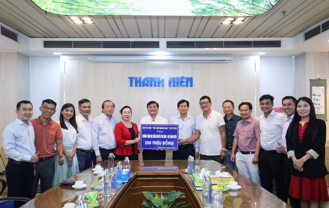 250 triệu đồng giúp sinh viên Quảng Ngãi tại TP.HCM- Ảnh 1.