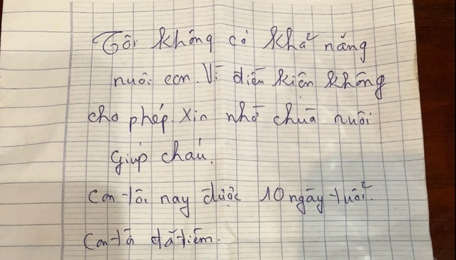 Mẹ 'không có khả năng nuôi con', bé trai 10 ngày tuổi bị bỏ rơi- Ảnh 2.