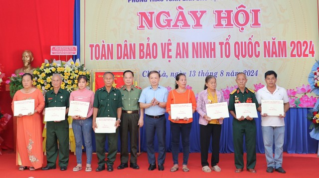 Xây dựng phong trào toàn dân bảo vệ an ninh tổ quốc trên không gian mạng- Ảnh 4.