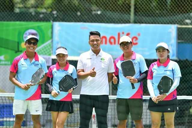 Nhà vô địch giải pickleball Thanh Niên thắng lớn ở giải pickleball TP.HCM 2024- Ảnh 1.