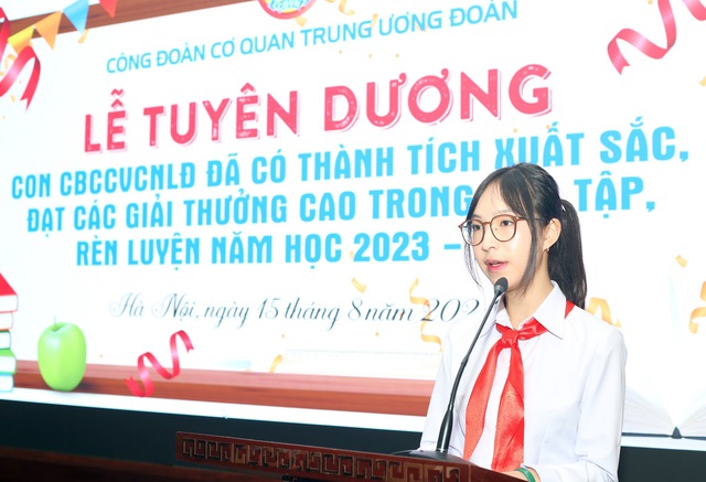 Học sinh giỏi xúc động khi được tuyên dương tại Phủ Chủ tịch- Ảnh 5.