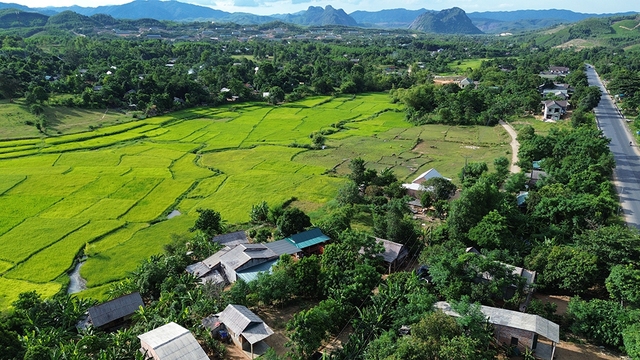 Tặng 5 ngôi nhà nhân ái cho đồng bào Vân Kiều- Ảnh 3.