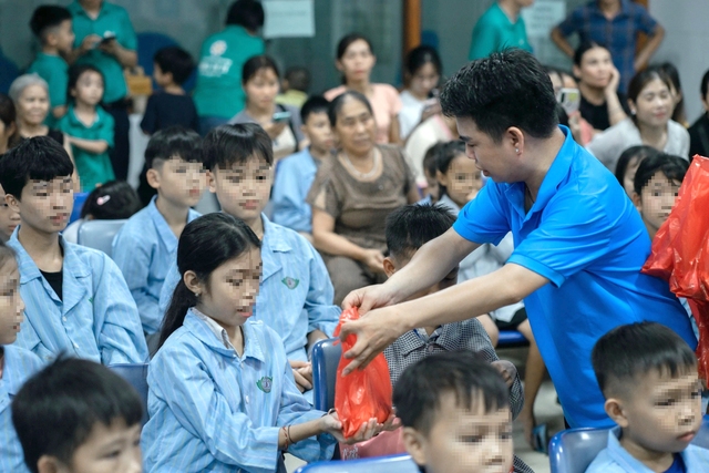 Công tác xã hội trong trái tim tôi: Hạnh phúc khi được sẻ chia- Ảnh 1.