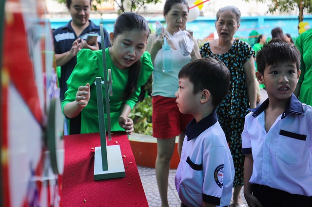 TP.HCM đề xuất với Bộ GD-ĐT hàng loạt chính sách cho giáo viên và học sinh- Ảnh 2.