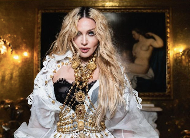 Madonna gợi cảm đón tuổi mới bên tình trẻ kém 38 tuổi- Ảnh 1.