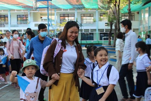 Quận 8 ban h&agrave;nh kế hoạch tuyển sinh đầu cấp: lớp 1, mầm non tuyển ra sao? - Ảnh 1.