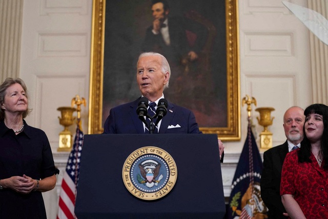 Bà Harris vừa nhận món quà lớn từ Tổng thống Biden?- Ảnh 1.