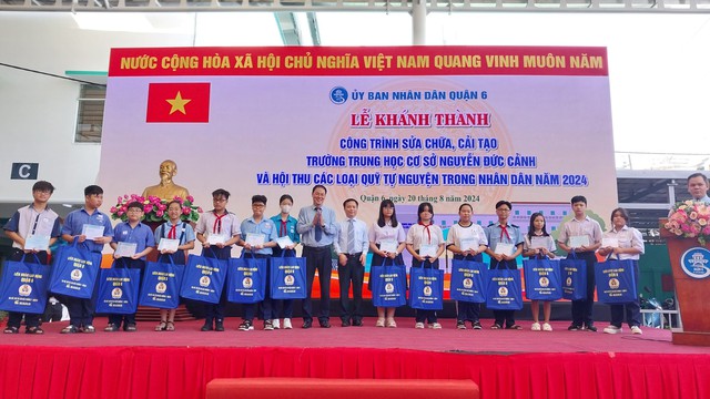 Một trường THCS tại TP.HCM được cải tạo, hiện đại khang trang- Ảnh 6.