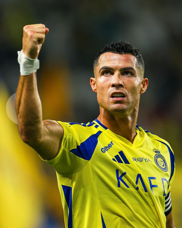 Al Nassr hòa thất vọng: Ronaldo lập công nhưng ăn mừng khiêu khích CĐV, bị tước bàn thắng- Ảnh 2.