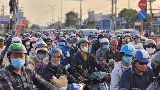 TP.HCM cần nhiều chính sách đột phá chuyển đổi giao thông xanh- Ảnh 1.