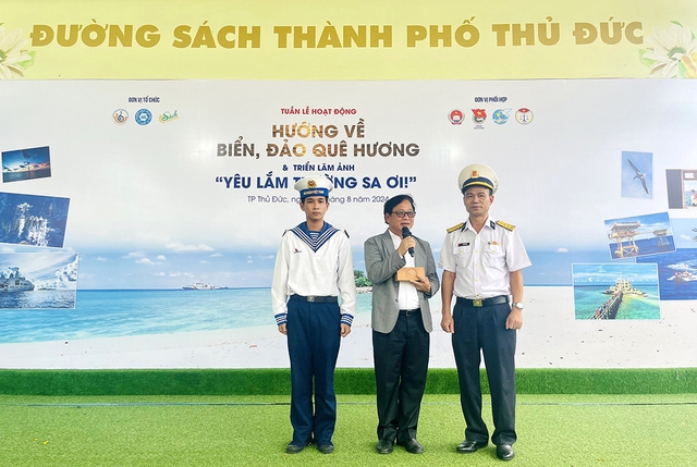 Khai mạc tuần lễ 'Hướng về biển, đảo quê hương'- Ảnh 1.