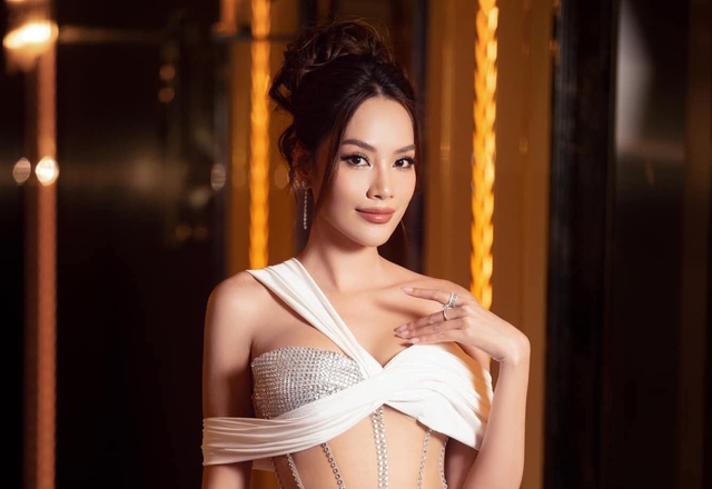 Lê Hoàng Phương mặc gợi cảm, tiết lộ vai trò mới sau nhiệm kỳ Miss Grand Vietnam- Ảnh 1.