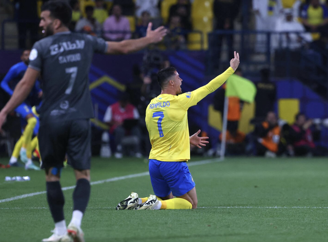 Sau cơn bão YouTube, Ronaldo trở về thực tại: CLB Al Nassr bị giới chủ bỏ rơi- Ảnh 1.