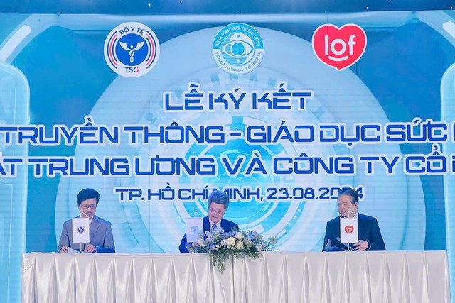 Lễ ký kết chiến dịch "Mắt khỏe sáng ngời tương lai"