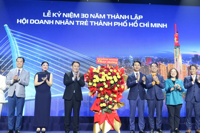 Hành trình 30 năm tiên phong kiến tạo của những doanh nhân trẻ- Ảnh 1.