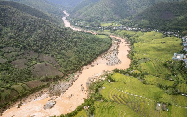 Ngược dòng sông Mã thăm 'Tây Tiến'- Ảnh 1.