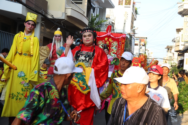 Độc đáo lễ hội Nghinh Ông Quan Thánh Đế quân ở Phan Thiết- Ảnh 2.