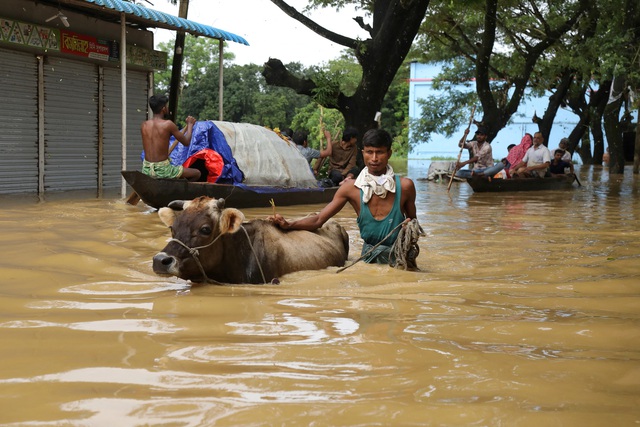 Lũ lụt càn quét Bangladesh: 20 người chết, hơn 5 triệu người bị ảnh hưởng- Ảnh 2.