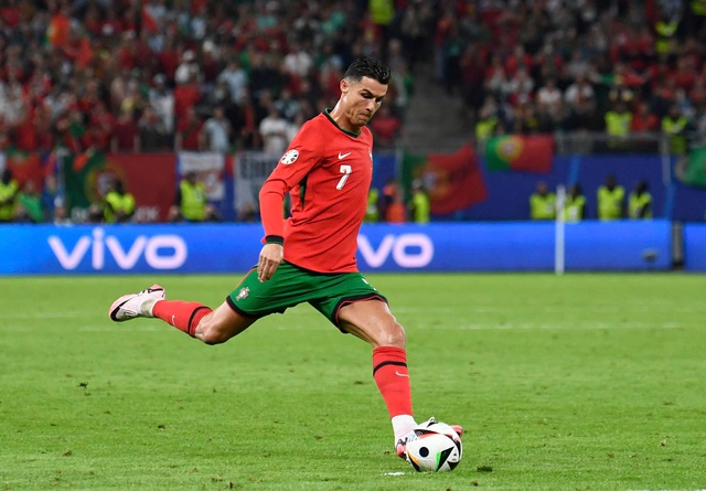 Ronaldo từ chối chia tay đội tuyển Bồ Đào Nha- Ảnh 3.