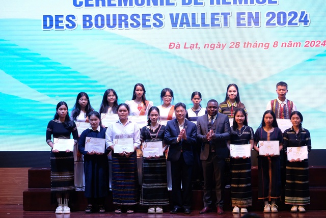 24 năm học bổng Vallet đến với học sinh, sinh viên phố núi Đà Lạt- Ảnh 4.