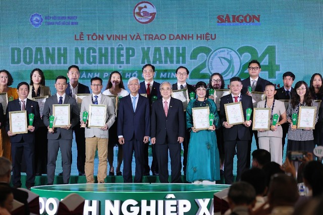 98 doanh nghiệp được trao danh hiệu Doanh nghiệp xanh TP.HCM năm 2024