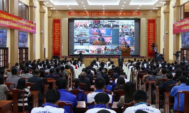 Lâm Đồng: 140 ngày đêm tháo gỡ khó khăn, hoàn tất thủ tục đầu tư 2 cao tốc- Ảnh 2.