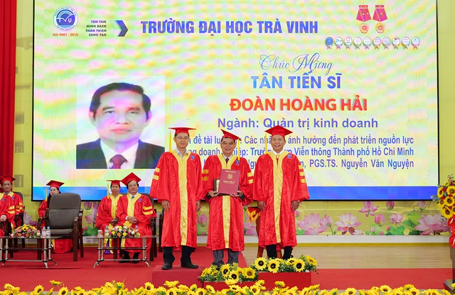 Thương binh 2/4 nhận bằng tiến sĩ ở tuổi 73- Ảnh 4.