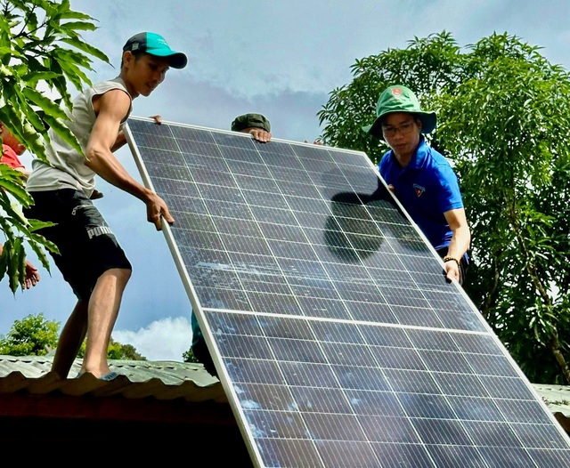 Theo bước chân tình nguyện: Thắp sáng ngôi làng có nhiều 'cái không'- Ảnh 3.