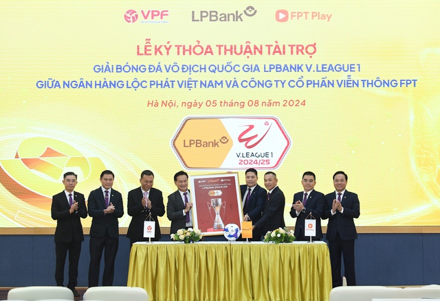 LPBank - nhà tài trợ chính Giải bóng đá vô địch Quốc gia LPBank V.League 1 - 2024/2025- Ảnh 3.