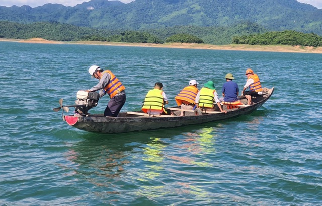 Quảng Bình: Cá chết bất thường ở hồ Rào Đá- Ảnh 3.