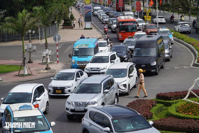 Làm đường hầm kết hợp bãi đỗ xe ở đường biển Nha Trang- Ảnh 1.