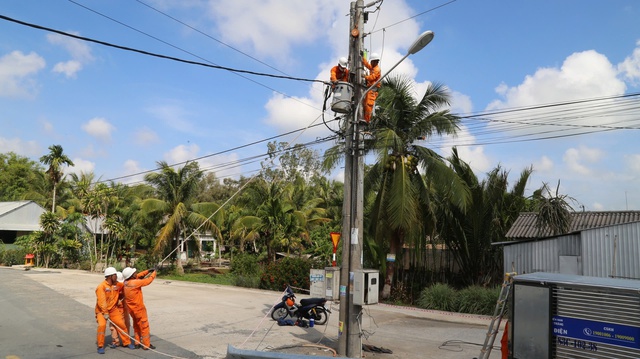 Sóc Trăng cùng ngành điện tháo gỡ khó khăn công trình điện - Ảnh 2.