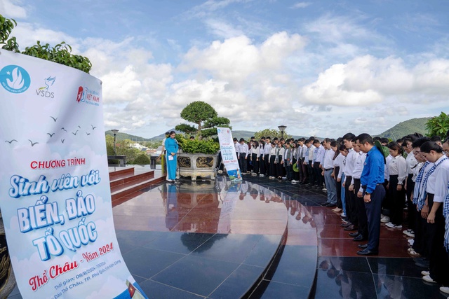 Lan tỏa chương trình 'Sinh viên với biển, đảo Tổ quốc 2024' tại Phú Quốc- Ảnh 2.