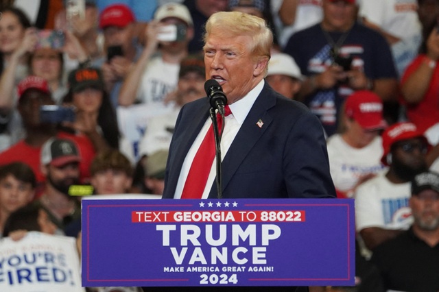 Ông Trump tung chiêu thu hút cử tri- Ảnh 1.