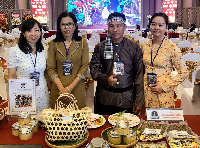Người kiếm nhiều tiền từ cua- Ảnh 1.