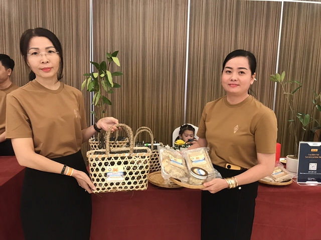 Người kiếm nhiều tiền từ cua- Ảnh 2.