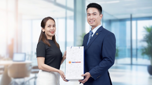 Vietbank ra mắt chương trình khuyến mãi ‘Quà tặng tiền tỉ - chào thu hết ý’- Ảnh 3.