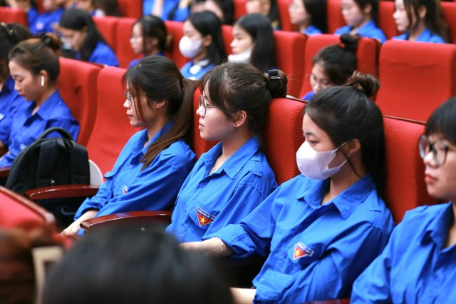 Ông Hoàng Bình Quân: Thanh niên cần học hỏi, học thực, học suốt đời- Ảnh 2.