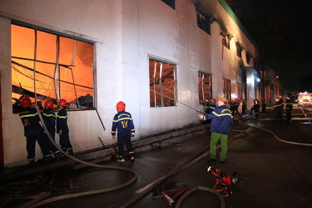  Điều tra vụ cháy lớn tại Công ty TNHH Shingmark Vina- Ảnh 3.