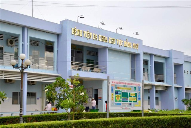 Đồng Th&aacute;p: 20 c&ocirc;ng nh&acirc;n nhập viện sau khi ăn b&aacute;nh m&igrave;, nghi ngộ độc thực phẩm- Ảnh 1.