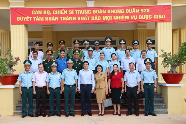 Trung đoàn 920 thuộc Trường Sĩ quan không quân tiếp quản sân bay quân sự Phan Thiết- Ảnh 2.