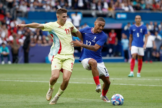 Paris 'chết lặng' vì Fermin Lopez- Ảnh 3.