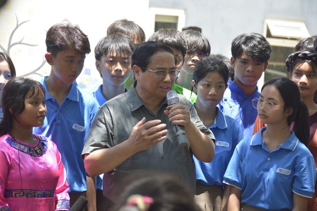 Thủ tướng Phạm Minh Chính: Nên hướng học sinh Trường Hy Vọng vào các ngành mới nổi- Ảnh 2.