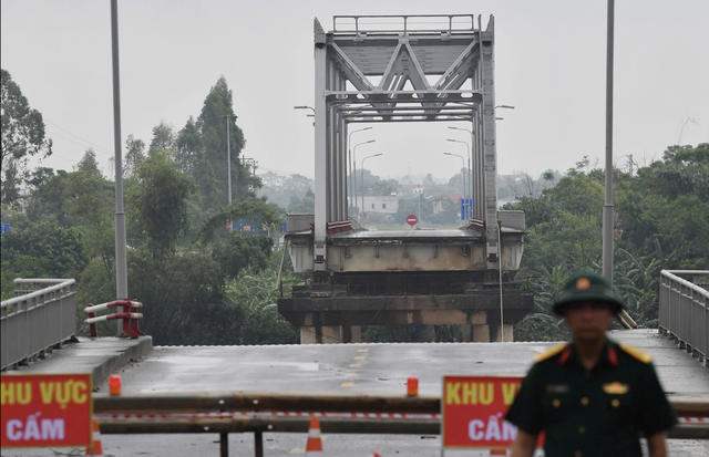 Vụ sập cầu Phong Châu: Yêu cầu giám định, làm rõ trách nhiệm- Ảnh 1.