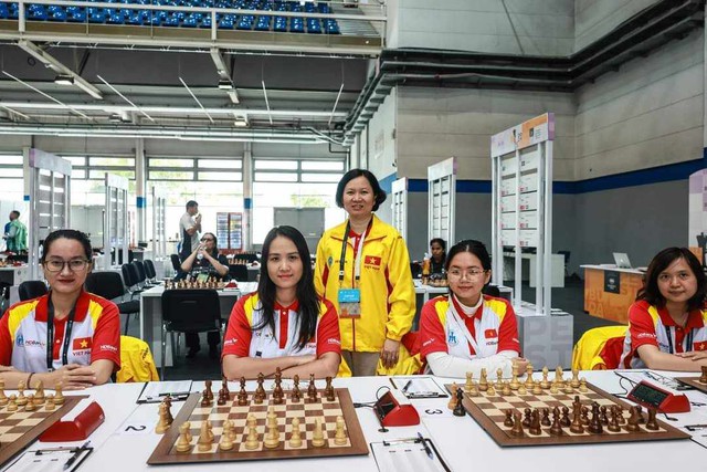 Lê Quang Liêm chưa xuất trận, cờ vua Việt Nam vẫn thắng dễ trận đầu tại Olympiad- Ảnh 2.