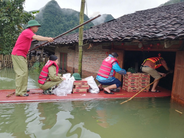 Hỗ trợ 300 tấn thực phẩm cho đồng bào miền Bắc bị ảnh hưởng bão số 3- Ảnh 2.