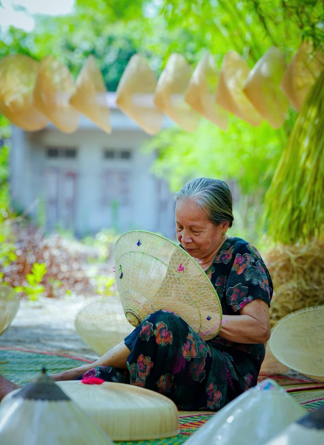 Chiếc nón có độ bền trăm năm thành di sản văn hóa phi vật thể quốc gia- Ảnh 2.