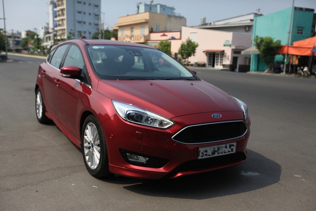 Ford Focus dùng 8 năm, giá hơn 400 triệu tại Việt Nam- Ảnh 1.