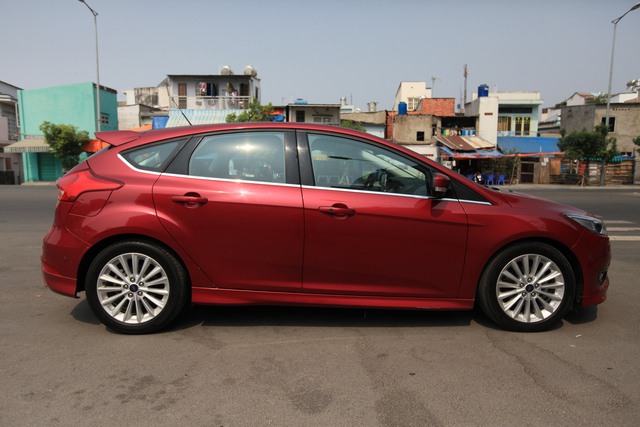 Ford Focus dùng 8 năm, giá hơn 400 triệu tại Việt Nam- Ảnh 2.